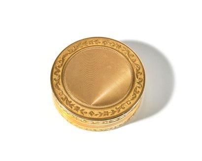 PILL BOX OR TABATIERE,
in 18k yellow gold,...