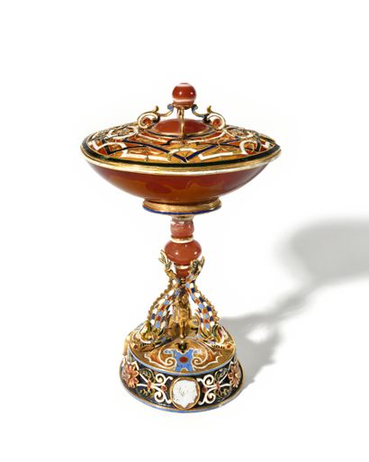 AGATE AND POLYCHROME ENAMEL BOWL,
the cup...