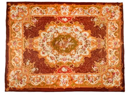 AUBUSSON
Important tapis aux fils de laine...