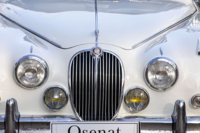 1964 Jaguar MK 2 
- Engin 3.8, manual gearbox:...