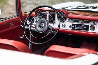 1963 Mercedes-Benz 230 SL 
