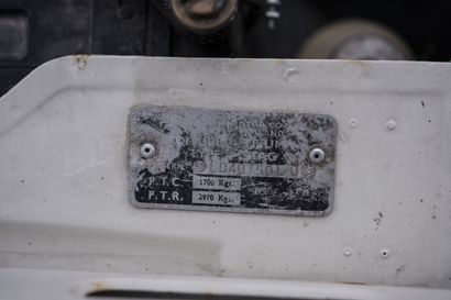 1976 Triumph Stag
- Timeless British elegance
-...