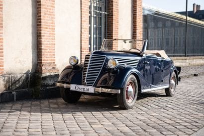 1939 Renault Primaquatre Sport Cabriolet...