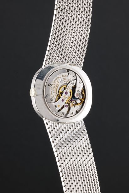 PATEK PHILIPPE
Golden Ellipse
Réf : 3545-1
Vers...