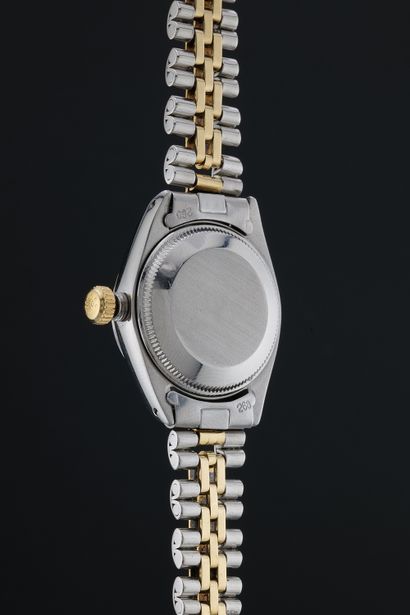 ROLEX
DateJust 
Réf : 6917
Vers : 1975.
Boîtier...
