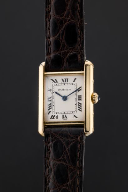 CARTIER
Tank
Réf : 8660016401
Vers : 1990.
Boîtier...
