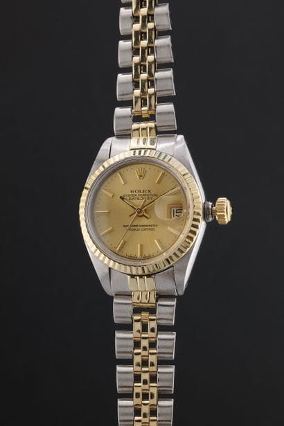 ROLEX
DateJust 
Réf : 6917
Vers : 1975.
Boîtier...