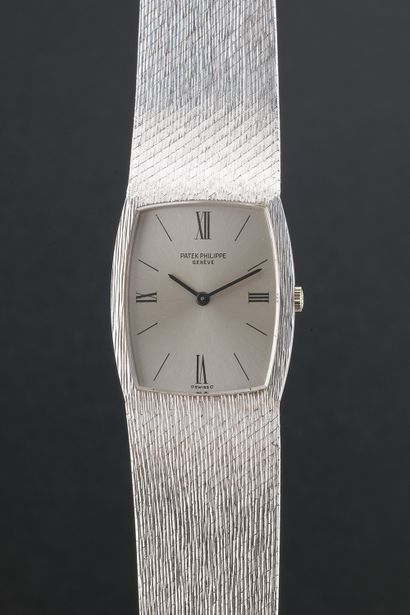 PATEK PHILIPPE
Montre de cocktail
Réf : 3528-3
Vers...