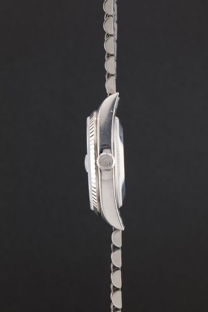 ROLEX
Datejust
Réf : 16234
Vers : 2004.
Boîtier...