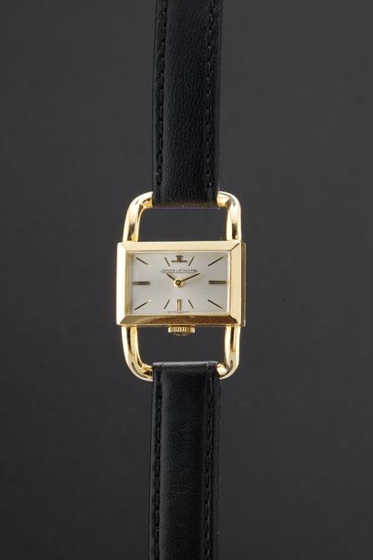 JAEGER-LECOULTRE
Étrier
Vers : 1970.
Boîtier...