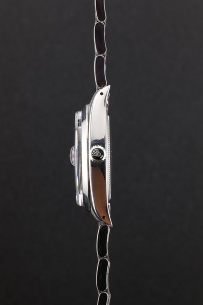 ROLEX
Oysterdate Precision
Réf : 6694
Vers...