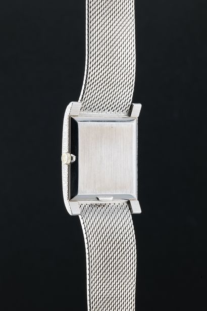 PATEK PHILIPPE
Gondolo
Ref : 3553.
Circa:...