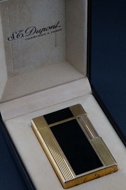 DUPONT 
BRIQUET 
Ref : 10DEZ08
Black Chinese...