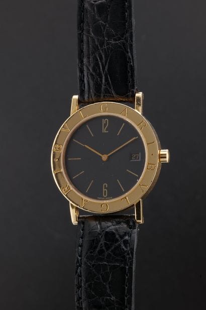 BULGARI
Ref : BB 33 GOLD 
Circa: 2000.
Case:...