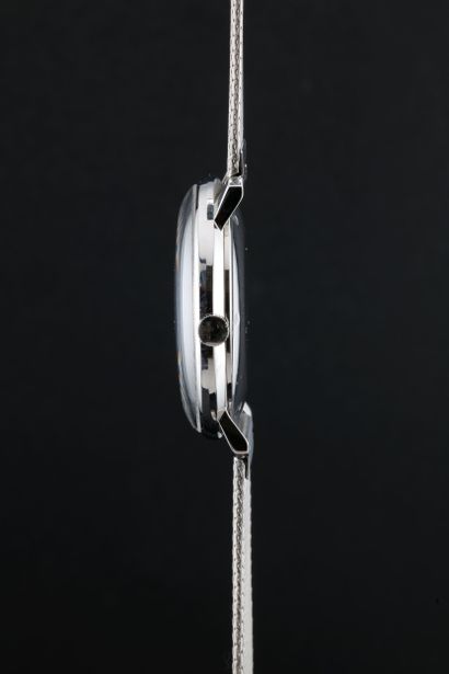JUNGHANS
Ref : 5530
Circa: 2020.
Case: stainless...