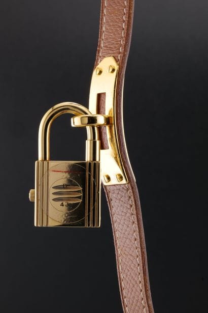HERMÈS
Kelly Cadenas watch
Ref : KE1.201
Circa:...