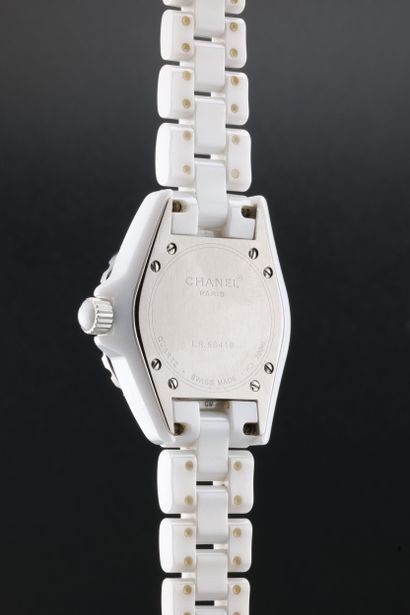 CHANEL
J12
Ref : 58419
Circa: 2005.
Case:...