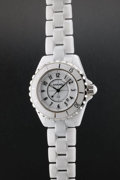 CHANEL
J12
Ref : 76777
Circa: 2005.
Case:...