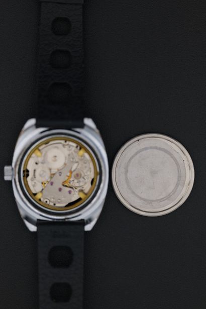 YEMA
Submarine
Circa: 1970.
Case: round steel,...