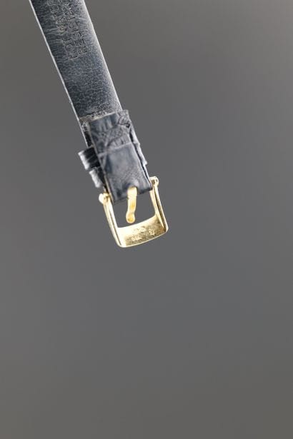 VAN CLEEF ARPELS
Ladies' watch
Circa: 1990.
Case:...
