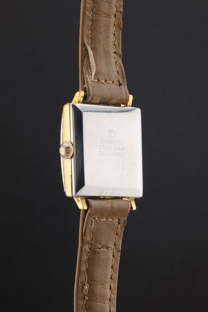 JUNGHANS
Circa: 1960.
Case: square in gilded...