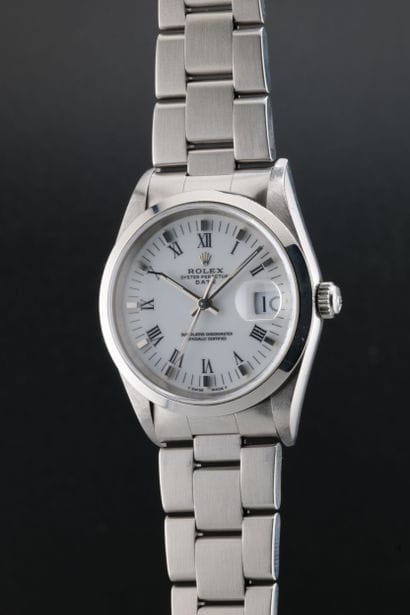 ROLEX
Oyster Date
Ref : 15200
Circa: 1996.
Case:...