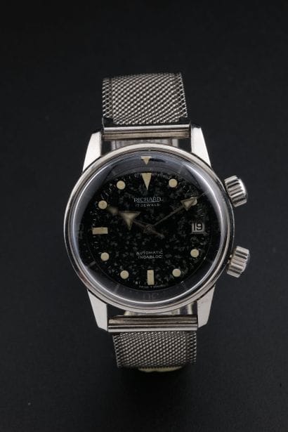 RICHARD
Ref : 100319
Case: round steel, smooth...