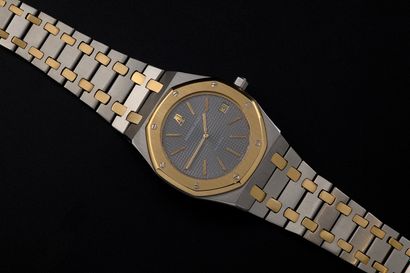 AUDEMARS PIGUET
Royal Oak Jumbo.
Ref : 5402.
Circa:...