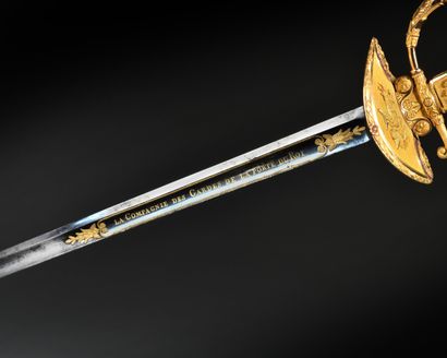 Magnifique épée de récompense en or, offerte...