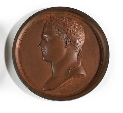 Médaillon en bronze
au profil de l’Empereur...