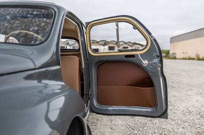 1952 Renault 4CV
•	Carte grise française
•	Châssis...