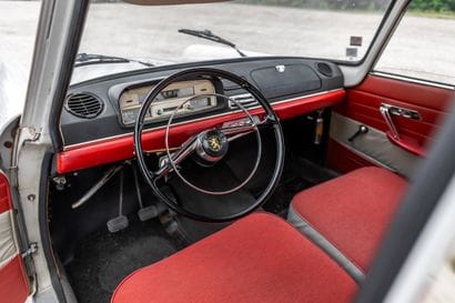 1962 Peugeot 404
• Carte grise française
•...
