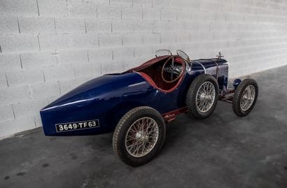C1925 	AMILCAR (reconstruction cycle car)
Carte...