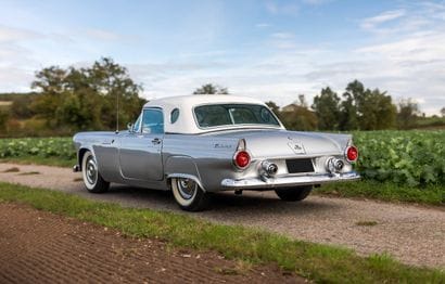1955 Ford Thunderbird
•	Numéro de série P5FH2344790
•	Carte...