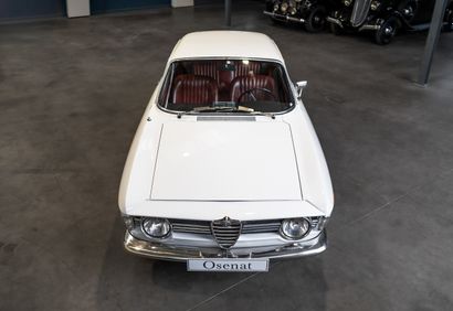 1967 Alfa Romeo Giulia Sprint GT Veloce
Sans...