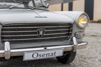 1962 Peugeot 404
• Carte grise française
•...