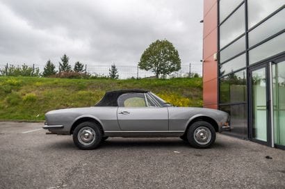 1971 PEUGEOT 504 CABRIOLET 
Sans réserve
•	Certificat...