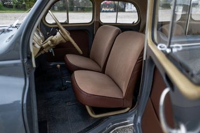 1952 Renault 4CV
•	Carte grise française
•	Châssis...