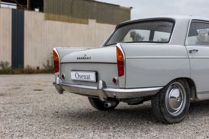 1962 Peugeot 404
• Carte grise française
•...