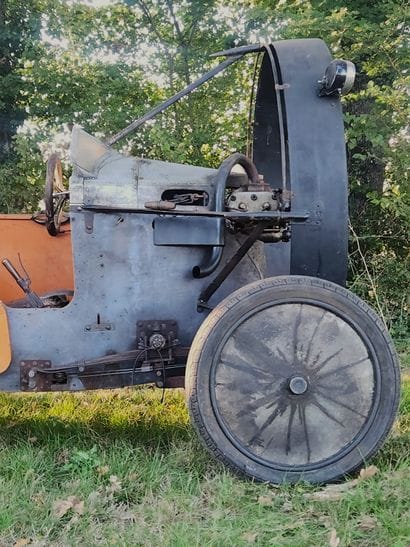Reconstruction dans les années 80 d'une Helica...