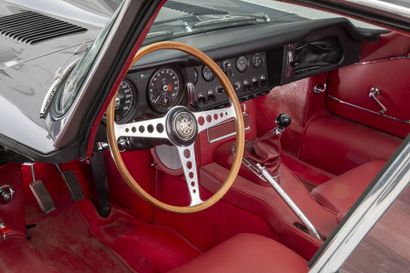 1966 JAGUAR TYPE E 4.2 L COUPÉ (FHC) SÉRIE...