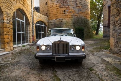 1976 ROLLS-ROYCE CORNICHE
•	Carte Grise :...