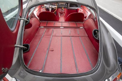 1966 JAGUAR TYPE E 4.2 L COUPÉ (FHC) SÉRIE...