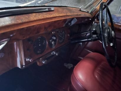 1954 BENTLEY R TYPE 
SANS RESERVE
• Document...