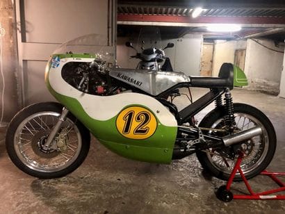 KAWASAKI 500 type H1R (A Zerchot)


Machine...