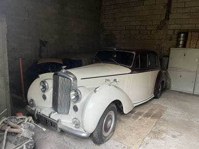 1954 BENTLEY R TYPE 
SANS RESERVE
• Document...