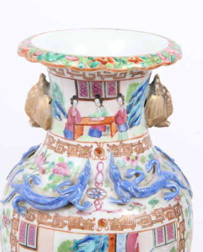 CHINA, CANTON, END OF THE 19th CENTURY
Pair...