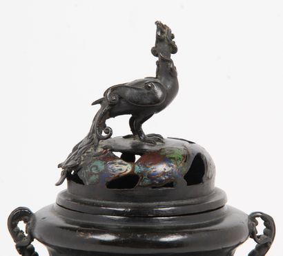 JAPAN, EARLY 20th CENTURY
Paraffin burner...