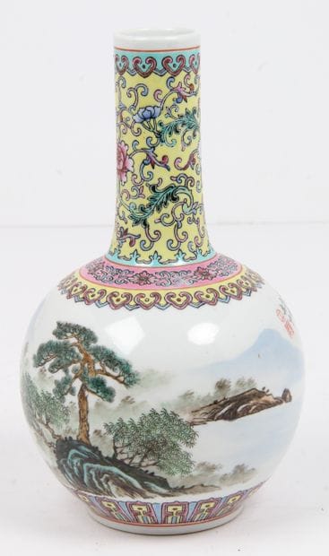 CHINA, MID-20th CENTURY
Small porcelain bottle...