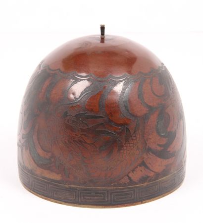 JAPAN, EARLY MID-20th CENTURY
Small hemispherical...